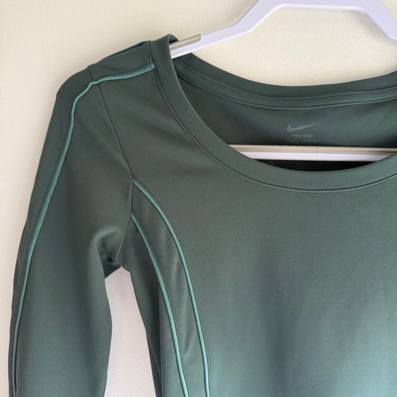 Nike One Dri Fit Long Sleeve Crop Top Green XS Athletic Athleisure - Picture 2 of 9